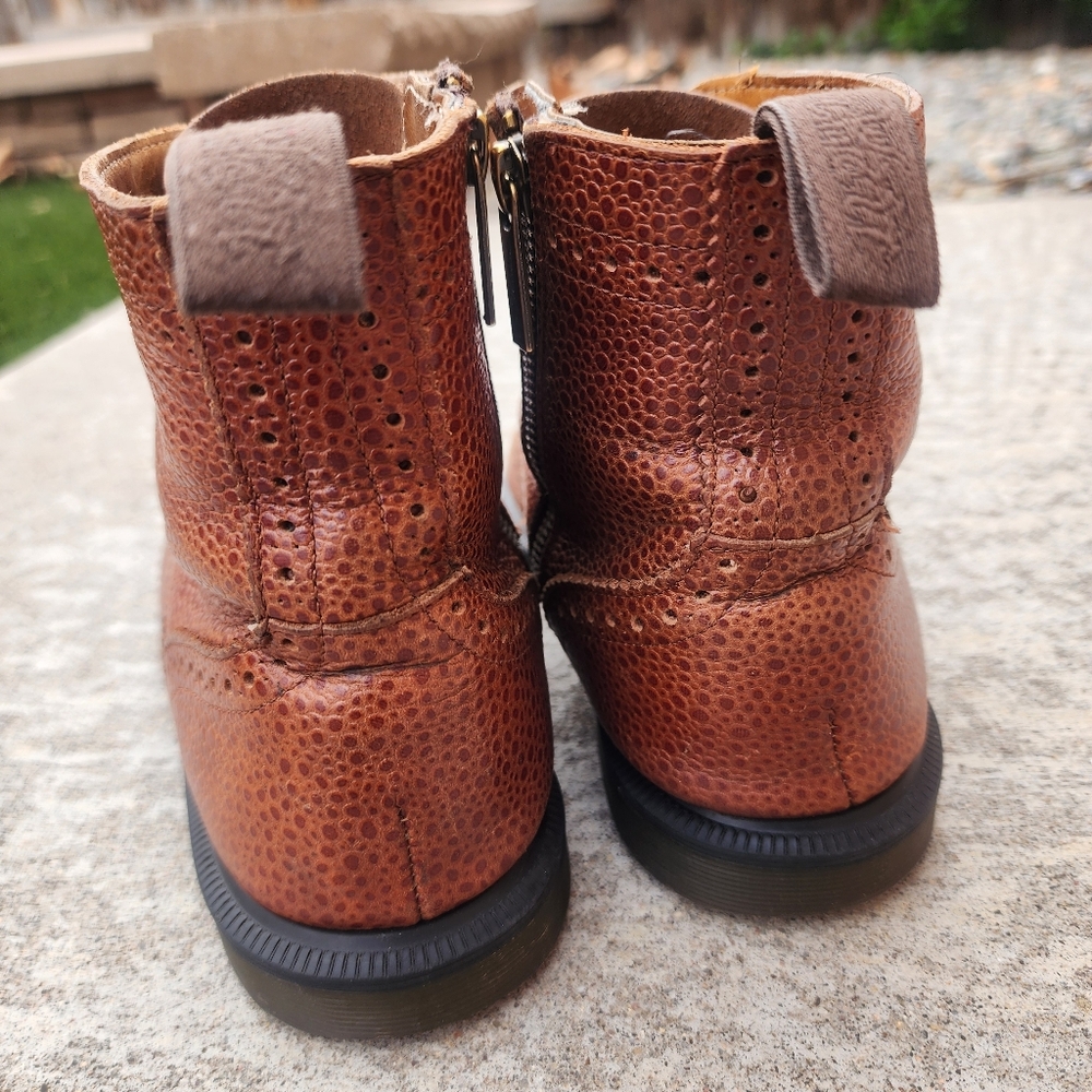 DR. MARTENS Delphine Brown Pebbled Leather Wingtip Oxford Lace Up Zip Up Boot, 8 - Picture 7 of 10